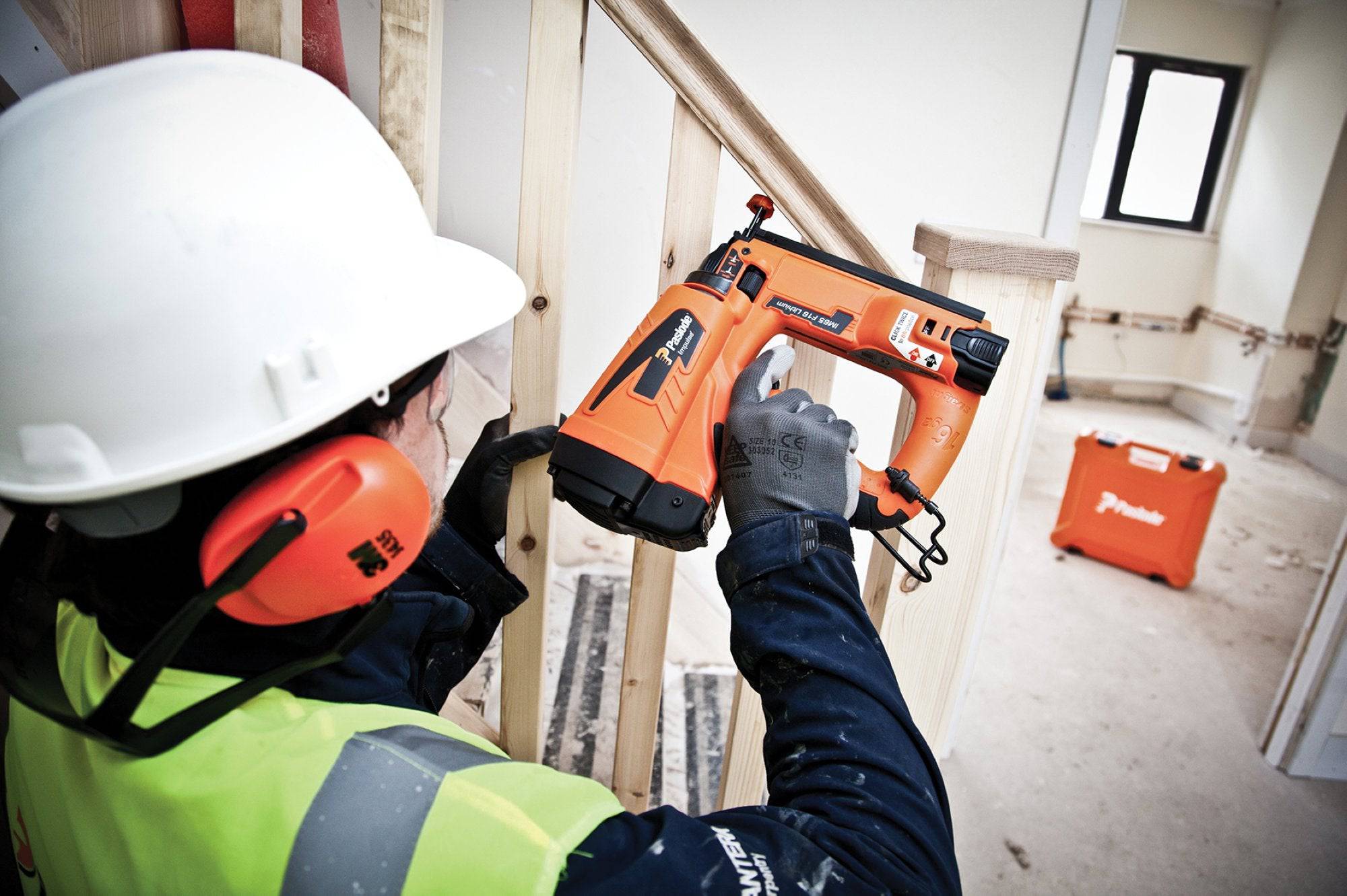 How Does A Pneumatic Staple Gun Work