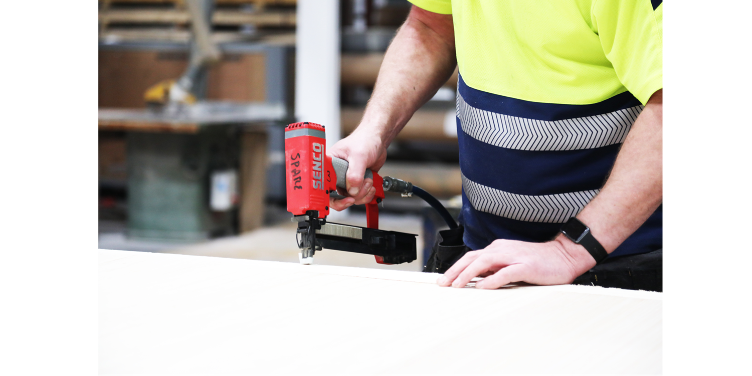 How Does A Pneumatic Staple Gun Work